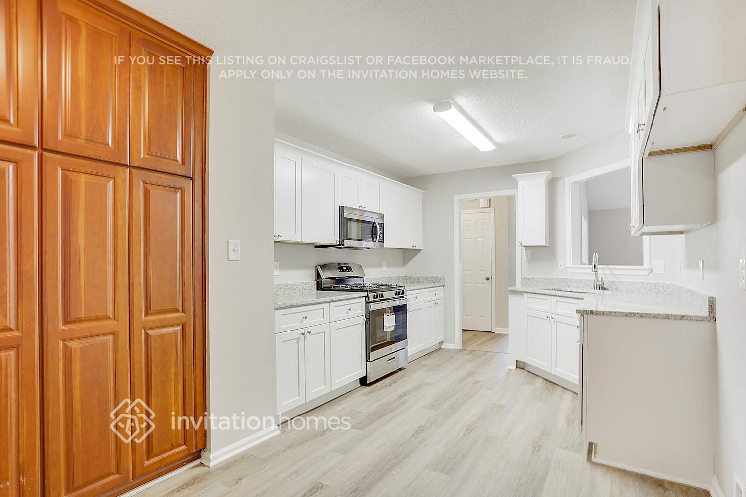 Building Photo - 1520 Jade Cove Dr