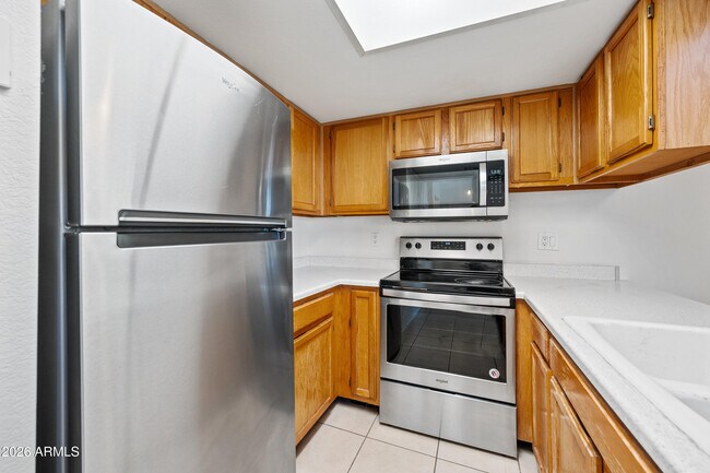 Building Photo - 18811 N 19th Ave