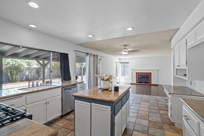 Building Photo - 14710 Ponderosa Ranch Rd