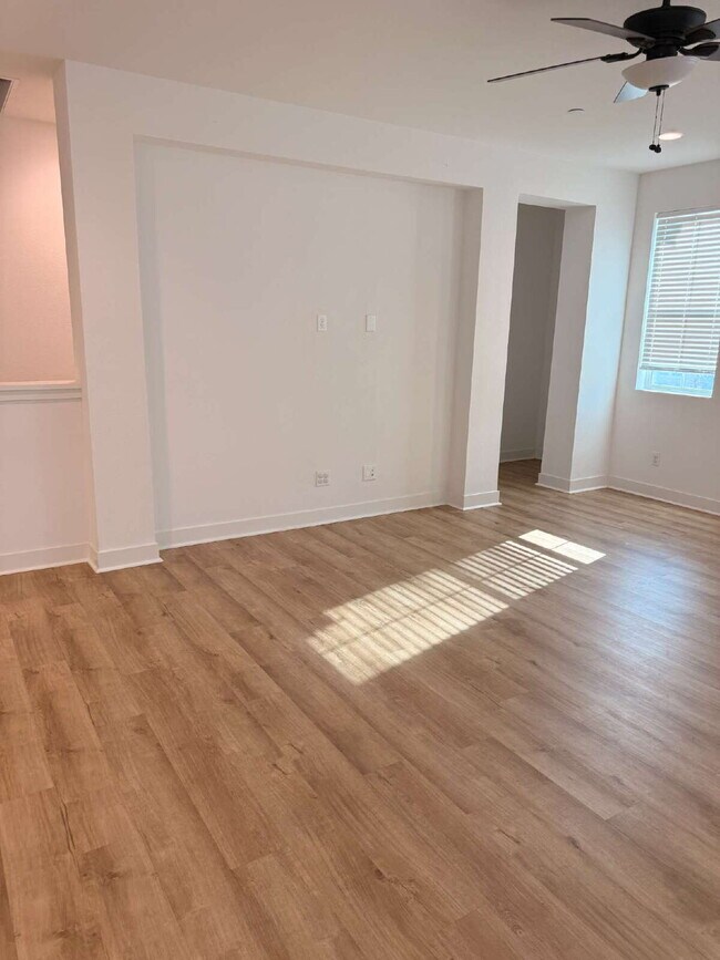 Building Photo - 8711 Aruba Ln