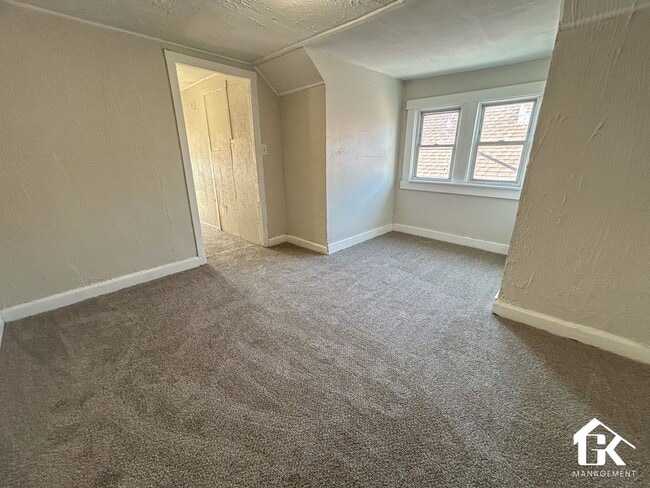 Building Photo - 4609 Vancouver St