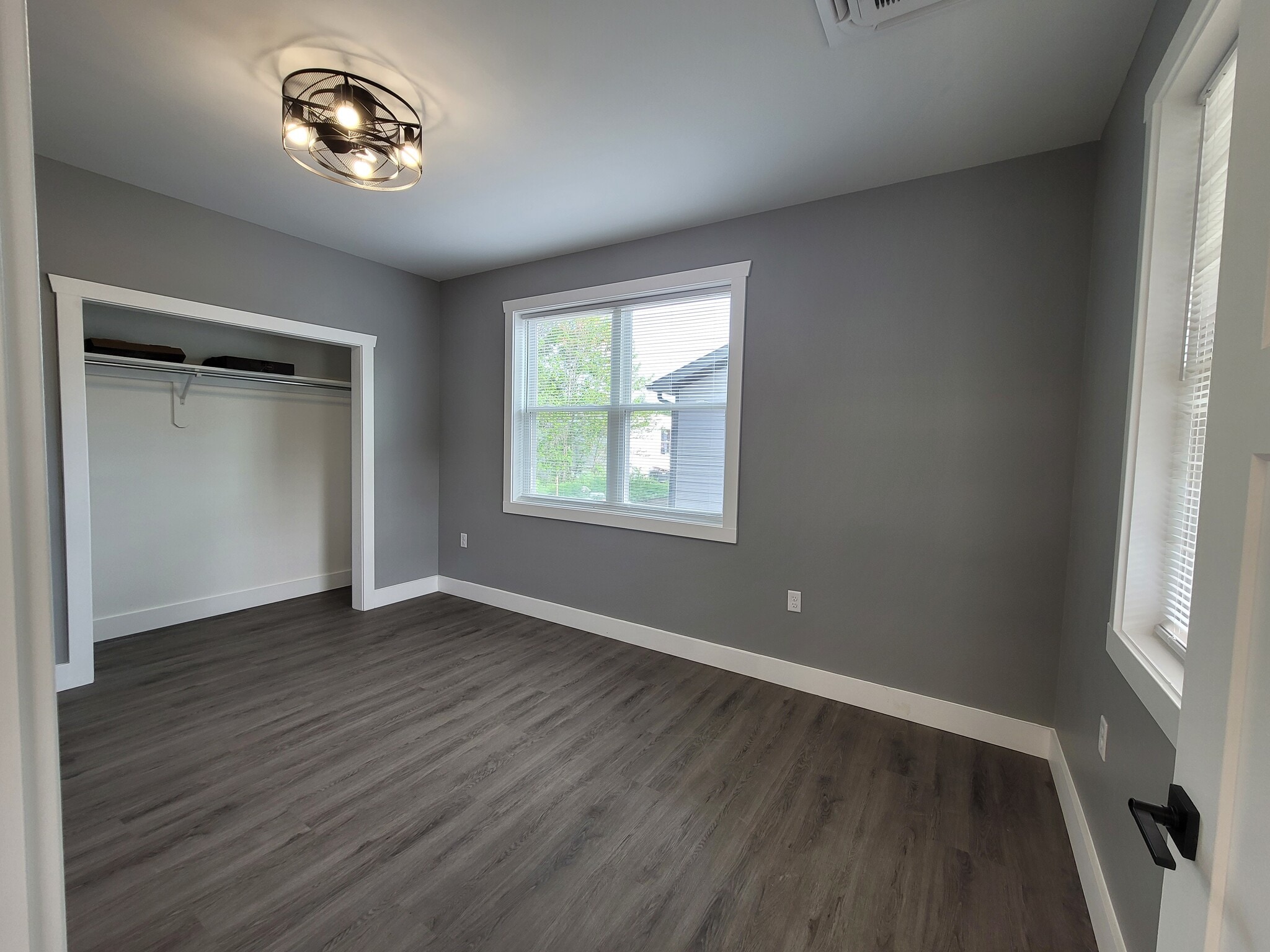 Building Photo - 1102 S Malott St