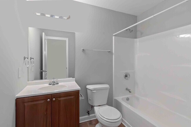 Building Photo - Impressive 4 Bed, 3 Bath Home with Fenced ...