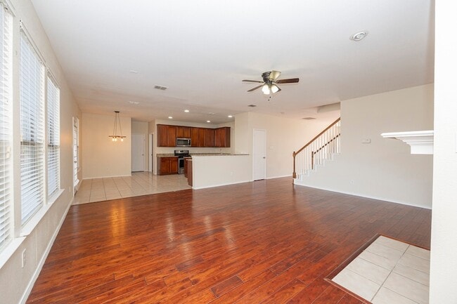 Building Photo - 5828 Pebble Ridge Dr