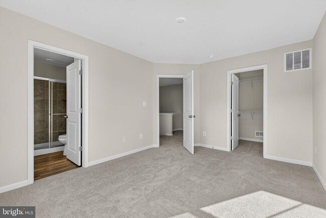 Building Photo - 1240 Red Clover Ln