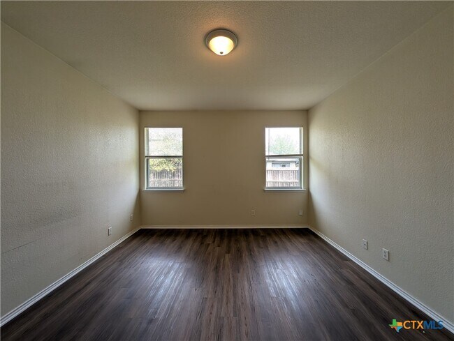 Building Photo - 341 Placid Meadow