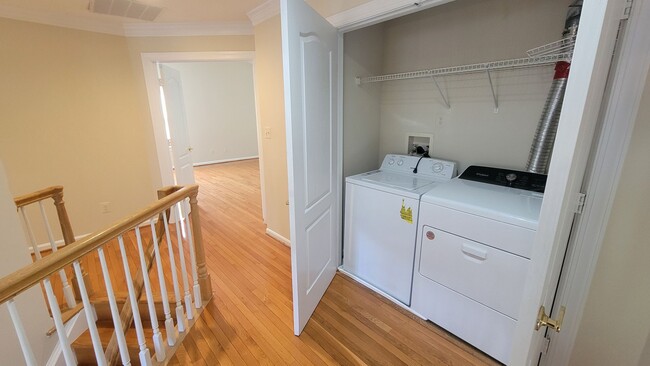 Building Photo - Stunning and Spacious 5 Bed 4 Bath Colonial Home With A 2-Car Garage In Bailwick