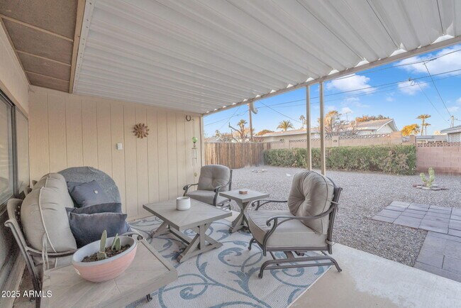 Building Photo - 10314 W Sun City Blvd