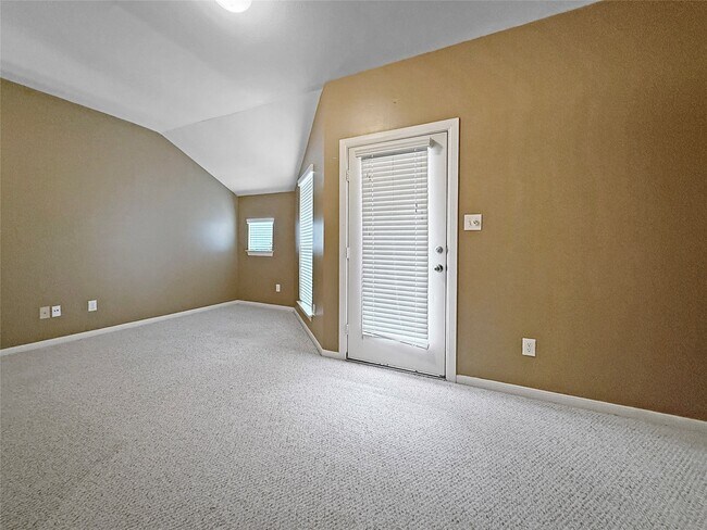 Building Photo - 1263 W 17th St