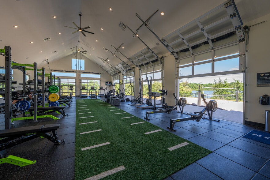 24/7 Fitness Center - VC Park at Geauga Lake