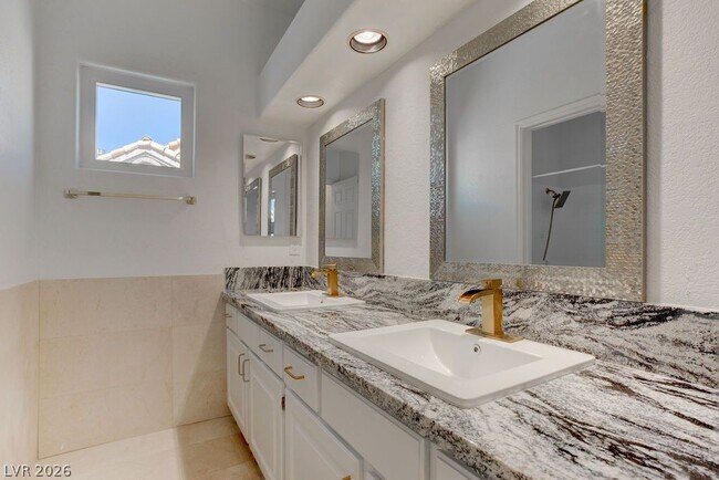 Building Photo - 8953 Diamond Falls Dr