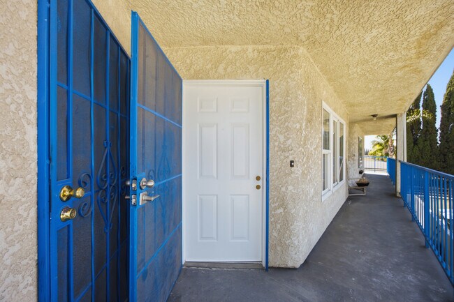 Building Photo - 1040 Gardena