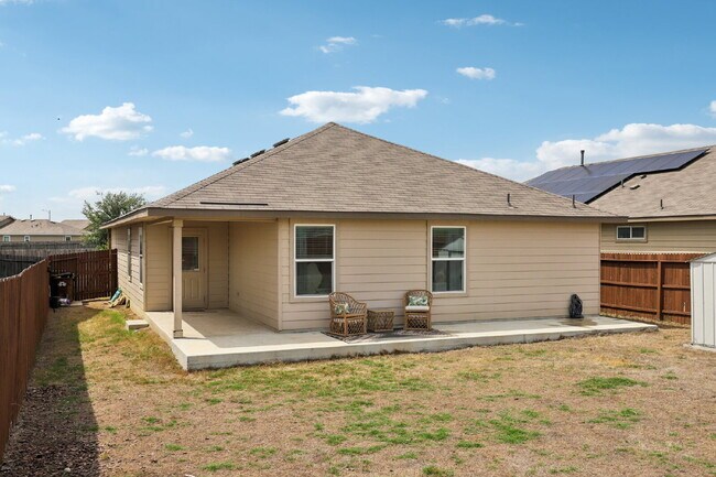 Building Photo - "Charming 3-Bedroom Haven with Granite Elegance in San Antonio!"