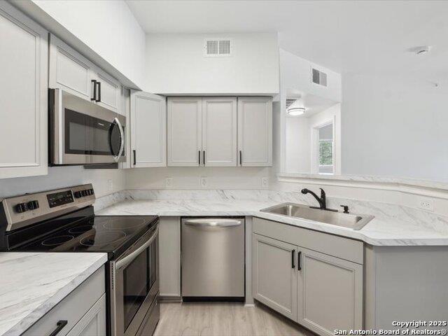 Building Photo - 2320 Gracy Farms Ln