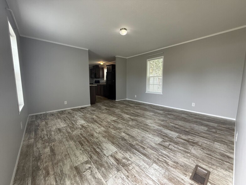 Building Photo - 11827 Cascade Cir
