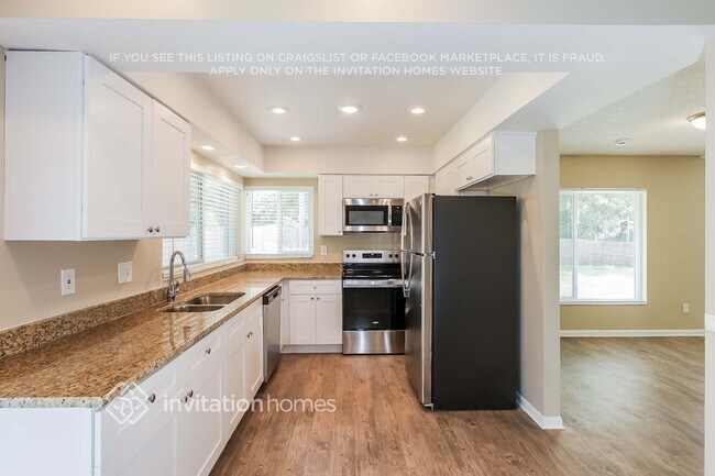 Building Photo - 503 Hillside Ct