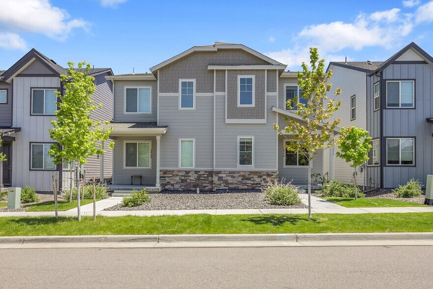 Building Photo - 12738 Boggs St