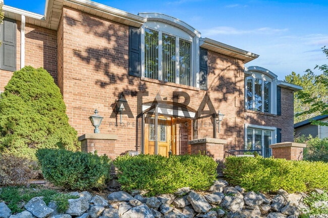 Building Photo - 1577 E Tomahawk Dr