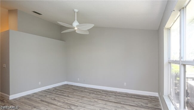 Building Photo - 402 Emerald Bay Cir