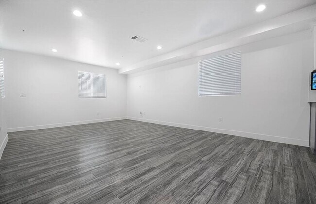 Building Photo - LANFRANCO(3743)