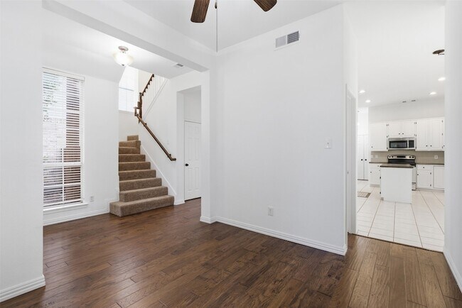 Building Photo - 3221 Corning Dr