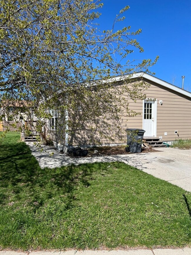 Building Photo - 3 bedroom 2 bathroom Modular Home in Babco...