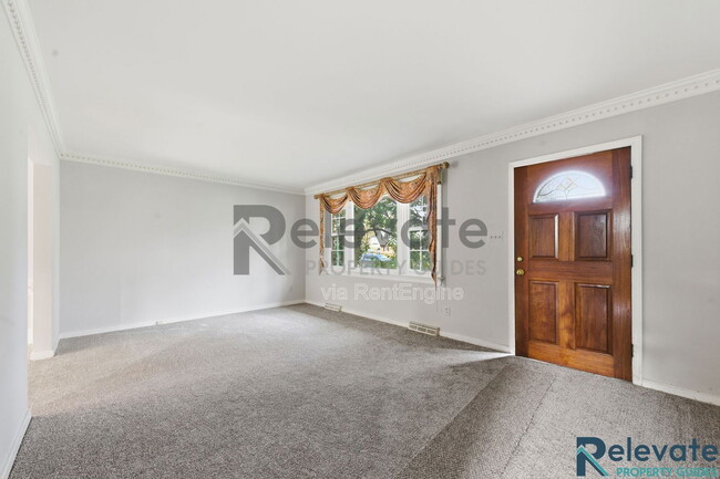 Building Photo - 8903 Freestone Ave