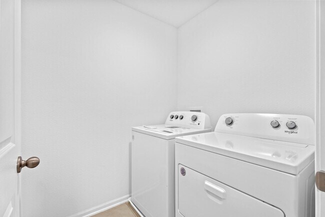 Building Photo - End Unit
