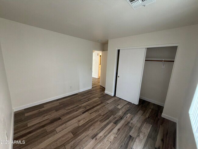 Building Photo - 12710 W Ash St