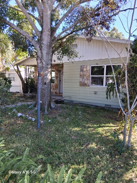 Building Photo - 4124 55th Ave N