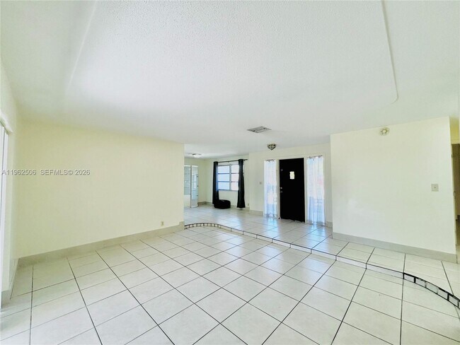 Building Photo - 6624 NW 2nd St