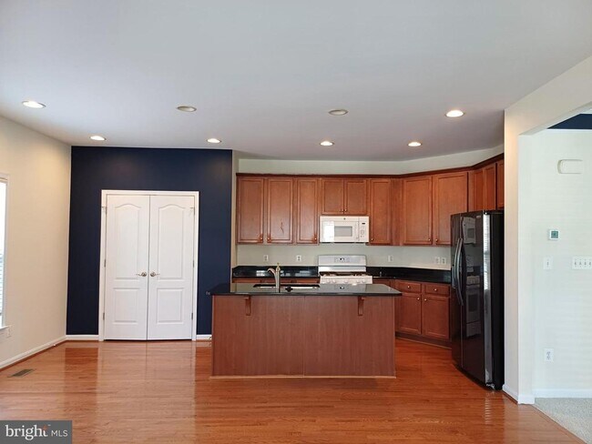 Building Photo - 25102 Cypress Mill Terrace