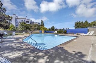 Building Photo - 800 Sea Spray Ln