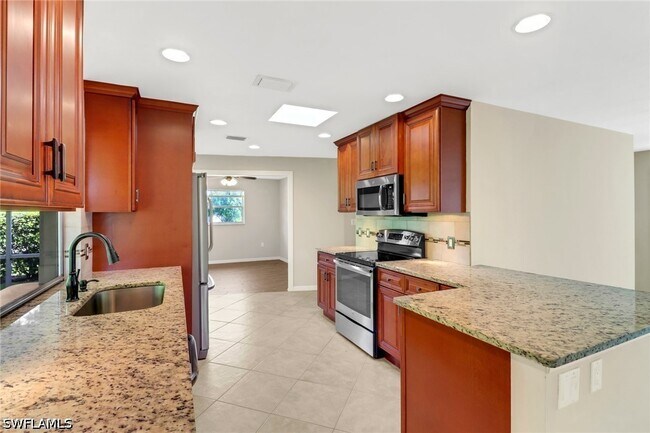 Building Photo - 4472 Beechwood Lake Dr