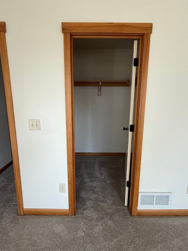 Building Photo - "Charming 3-Bedroom Home with Spacious Layout FOR SALE in Tioga, ND!"