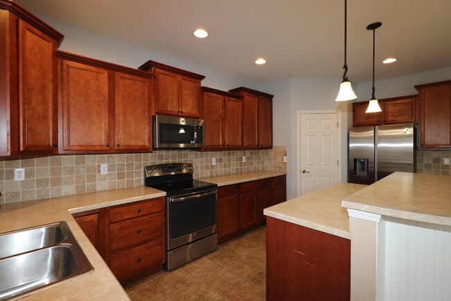 Building Photo - 417 Courchelle Dr