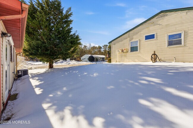 Building Photo - 91 Westport Dr