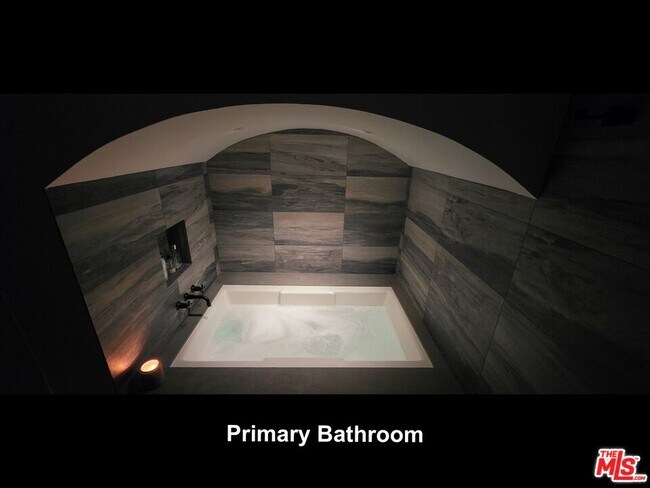 Building Photo - 4744 Haskell Ave