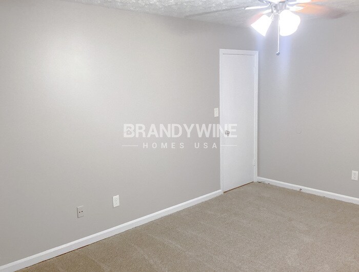 Building Photo - 7301 Fern Ct