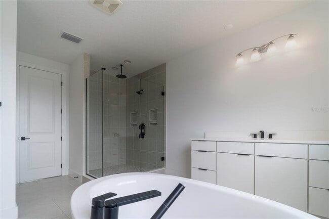 Building Photo - 9004 Santorini Dr