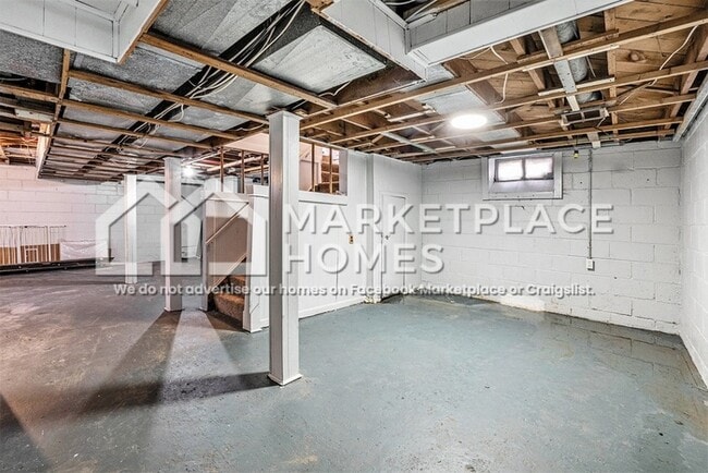 Building Photo - 7647 Fielding St
