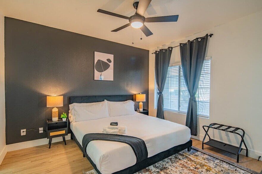 Building Photo - 7900 E Princess Dr