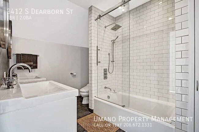 Building Photo - 3412 S Dearborn St