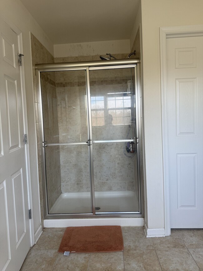 Building Photo - 60 Andrews Way