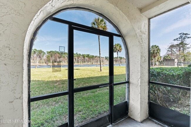 Building Photo - 1530 El Prado Rd