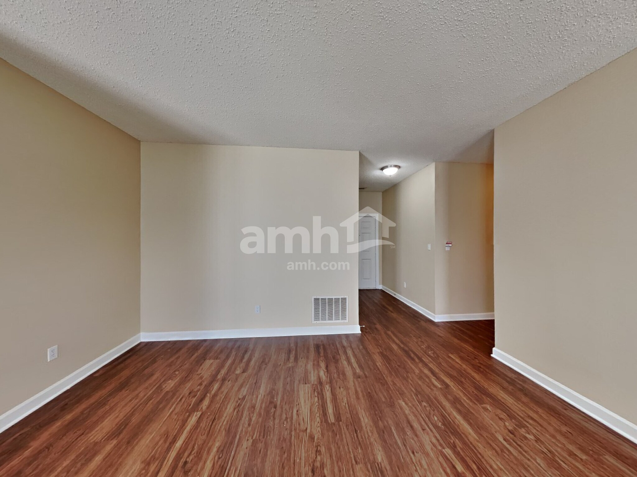 Building Photo - 9675 Lomax Dr