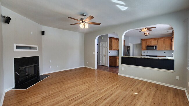 Building Photo - 1828 Somersby Ln