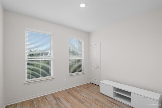Building Photo - 14122 Wichita Falls Ln