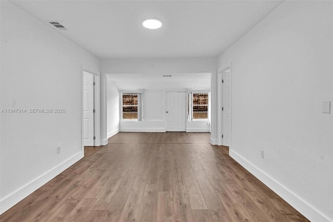 Building Photo - 2636 SW 29th Ct