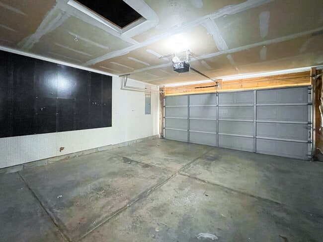 Building Photo - 4525 Golden Hinde Way